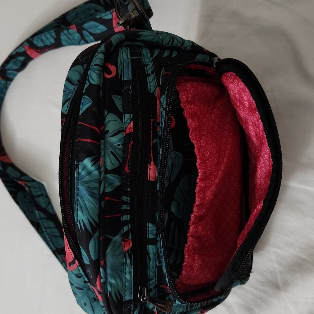 Lug Carousel Bag - Picture 3 of 7